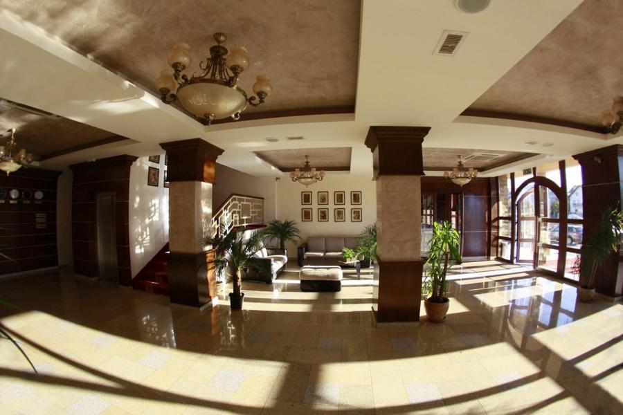 Hotel Imperium 수체아바 외부 사진